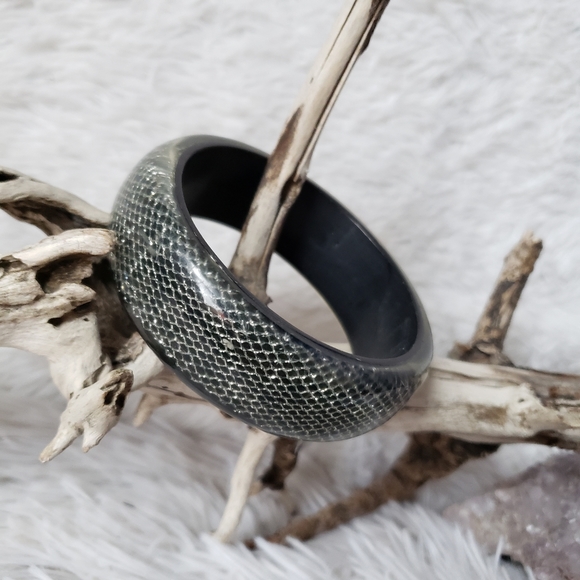Black Silver Mesh in Clear Lucite Vintage Bangle - Picture 9 of 15